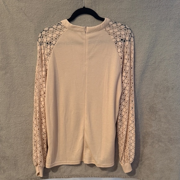 NWT Size L Beige Long Sleeve Top with Lace Details - Picture 5 of 5